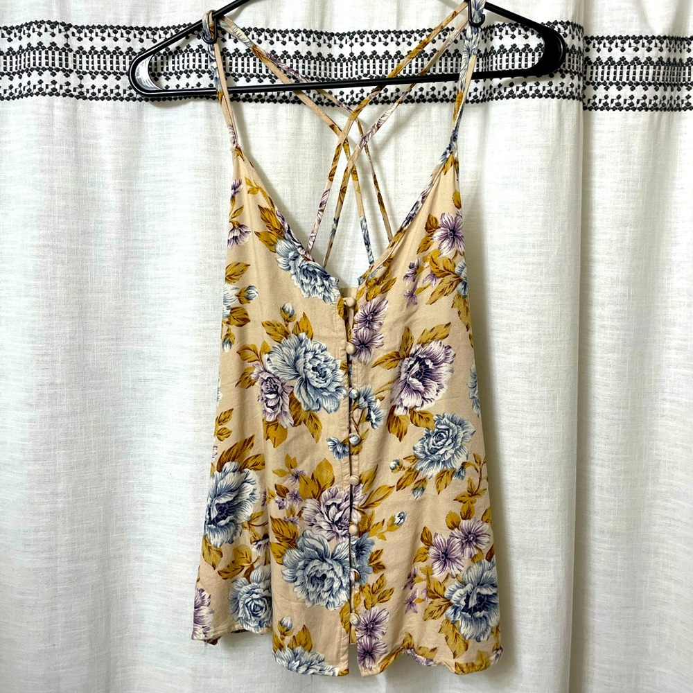 Floral Button Up Tank ☀️